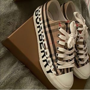 Burberry sneakers